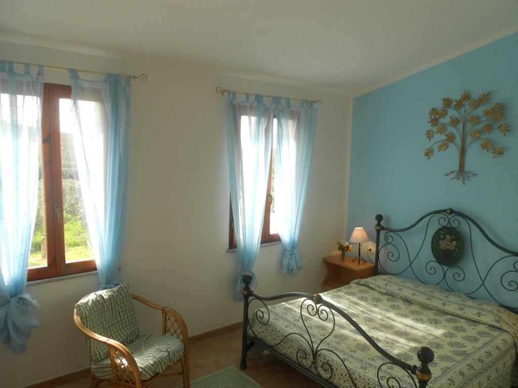 Bed and Breakfast Sa Ruscitta Сант'Антьоко Номер фото